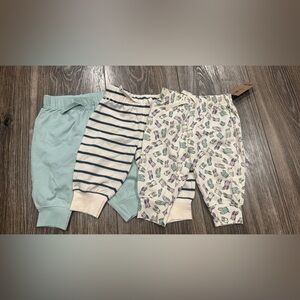 Amazon Essentials Kids Leggings Set - Stripes and Bunny Print